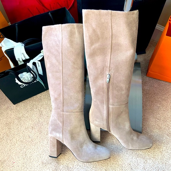 Via Spiga Shoes - 🔥 VIA SPIGA Tan Suede Knee-high 1/2 zip block heel boots